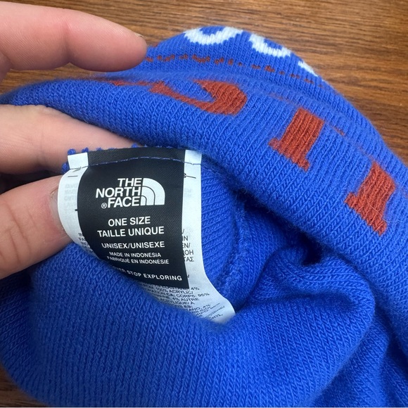 Cozy North Face Blue Beanie - Picture 6 of 7